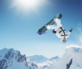 武切维奇幽默吐槽球队防守偏软 采访中途竟遭队友抗议打断