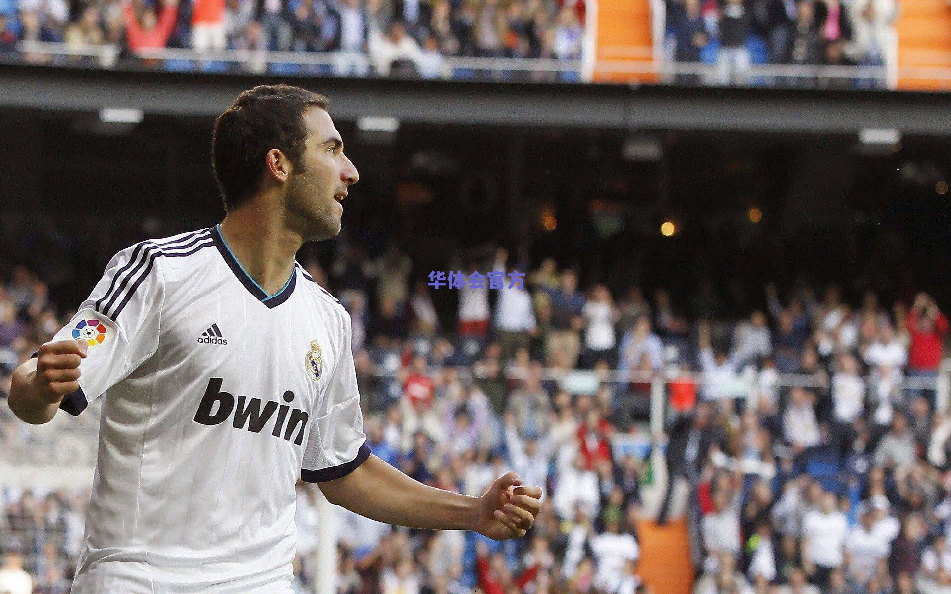 过去十年足坛帽子戏法之王,谁是最强终结者?